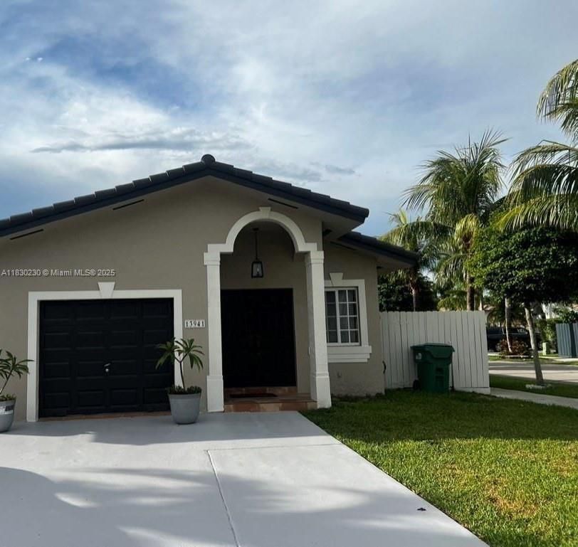 Photo - 13941 SW 13th St Casa