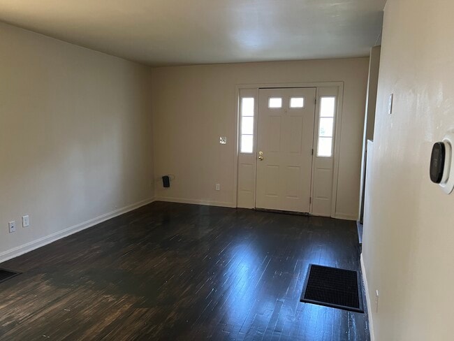 Photo - 2348 E 37th St