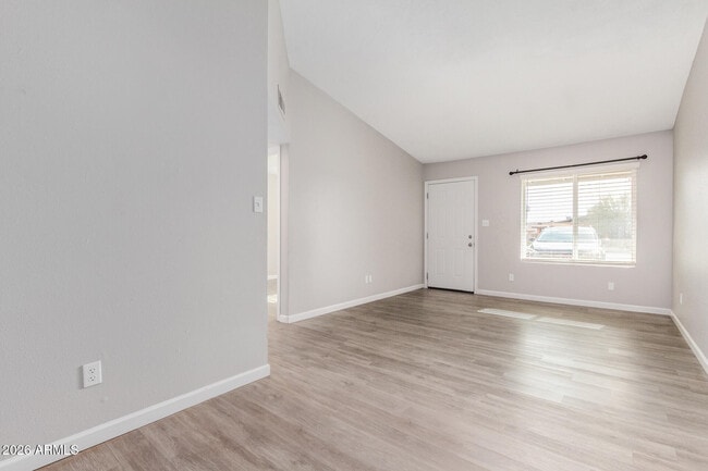 Photo - 4530 E Camino Cir Unidad 1