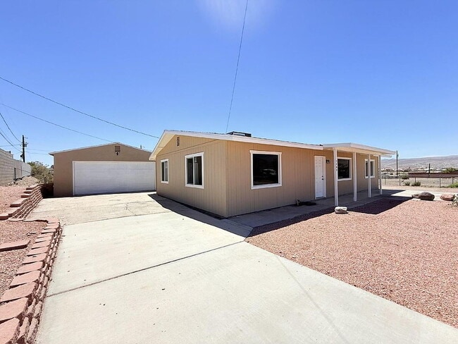 Building Photo - Your dream home
