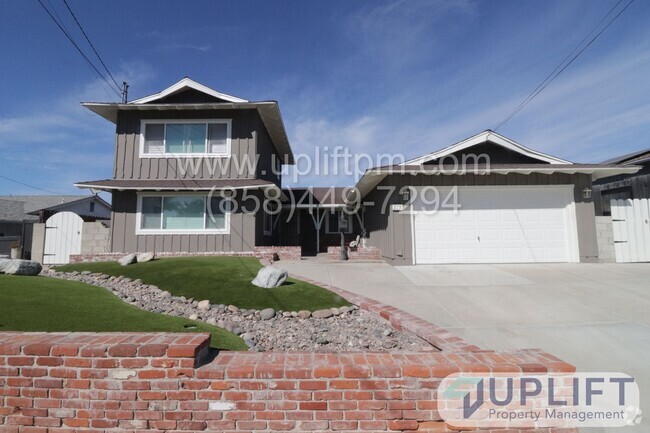 Building Photo - 4bed/3bath house with garage