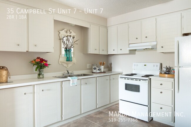 Photo - RENOVATED 2 BED/1BATH - LOCATED IN CHATHAM + HYDRO! Unité 7