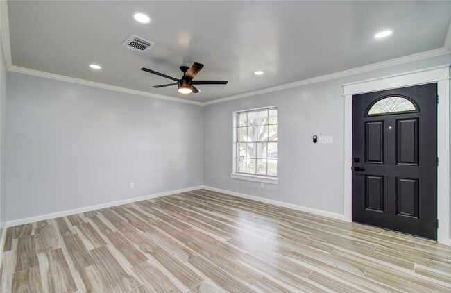 Photo - 1806 Cypress Dr