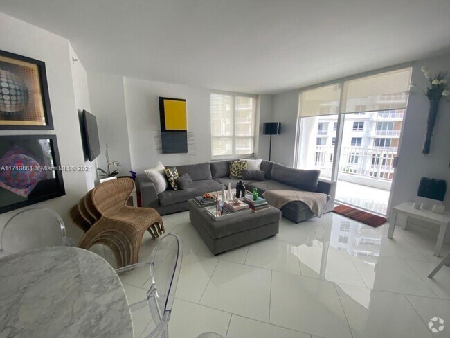 Building Photo - 701 Brickell Key Blvd Unit 704 Rental