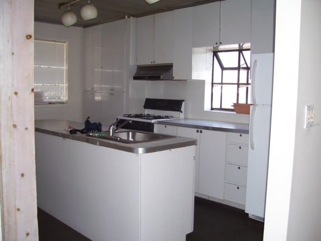 Building Photo - 116 W Belle Terre Ave Unit 1