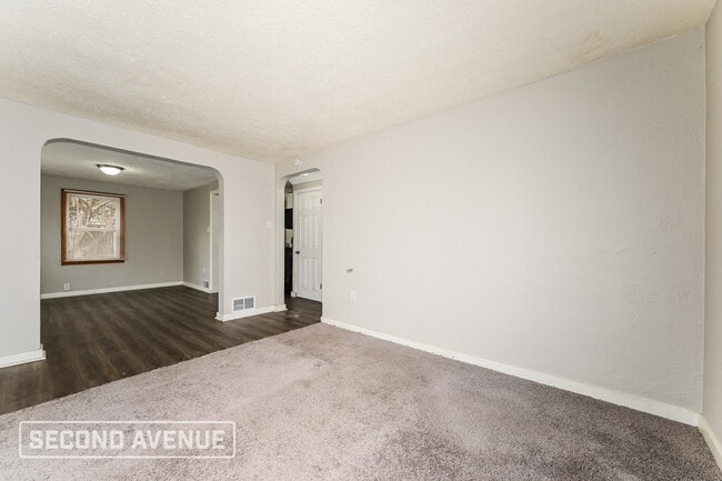 Photo - 154 Collins Dr