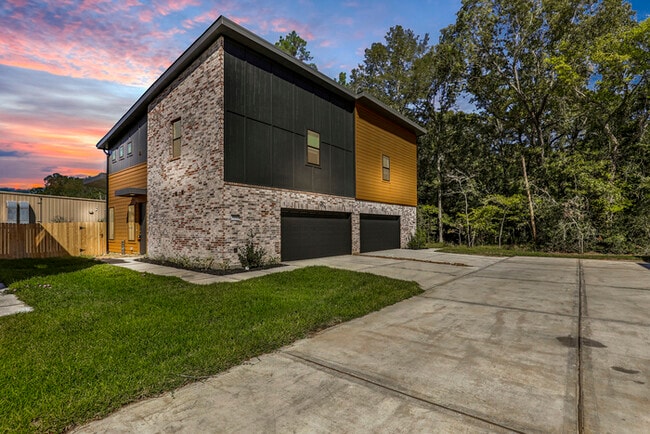 Photo - 2509 Appian Way