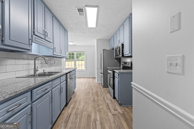 Photo - 484 Creek Crossing Ct