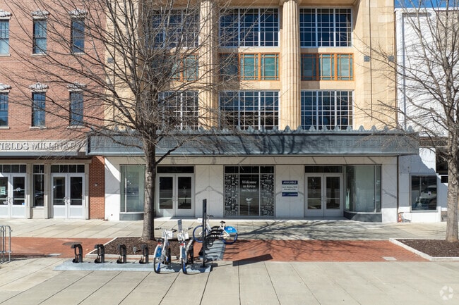 Entrance - Kress on Dexter