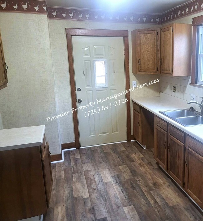 Photo - 1303 Wade St