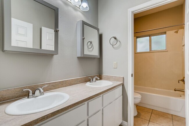 Photo - Harris Unit B