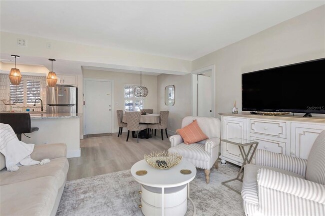 Photo - 3755 S School Ave Unidad 47