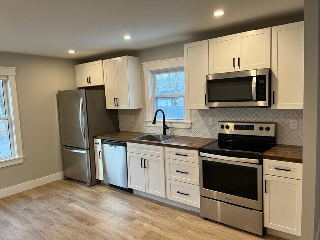 Photo - 39 Oxford St Unit 2