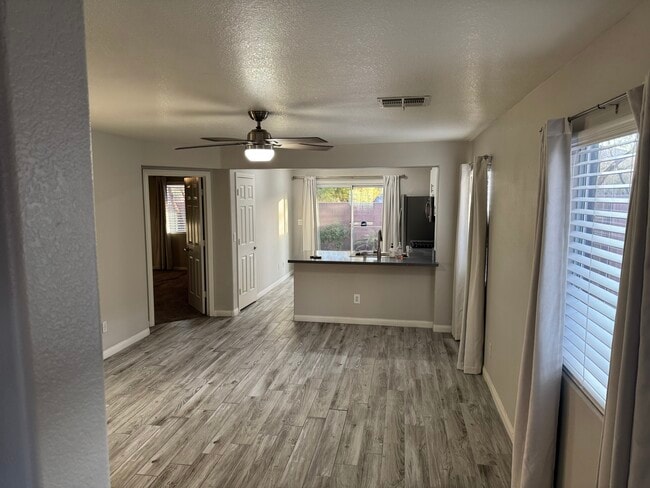 Photo - 10597 Foggy Glen Ave