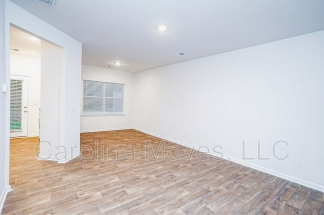 Photo - 308 Sea Isle Pl