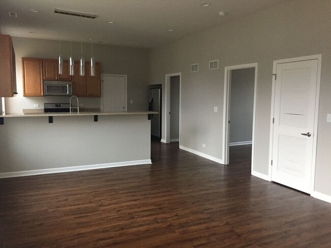 Photo - 10307 N Main St Unit 2W