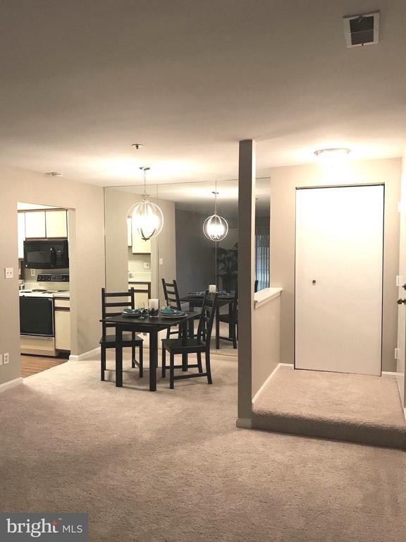 4952 Columbia Rd Unit 1