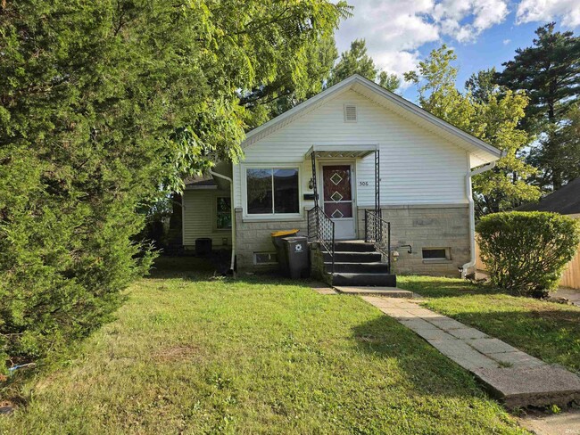 Building Photo - 506 E Hillside Dr Rental