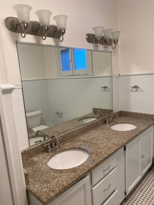 Photo - 5839 W Midway Park