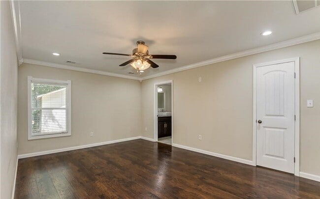 Building Photo - 6600 1/2 Flatwoods Road - Northport - 3 Be... Rental