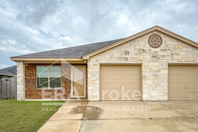Photo - 1400 Loyal Ln