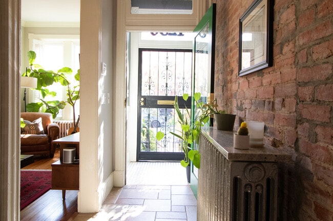 Photo - 1236 G St NE