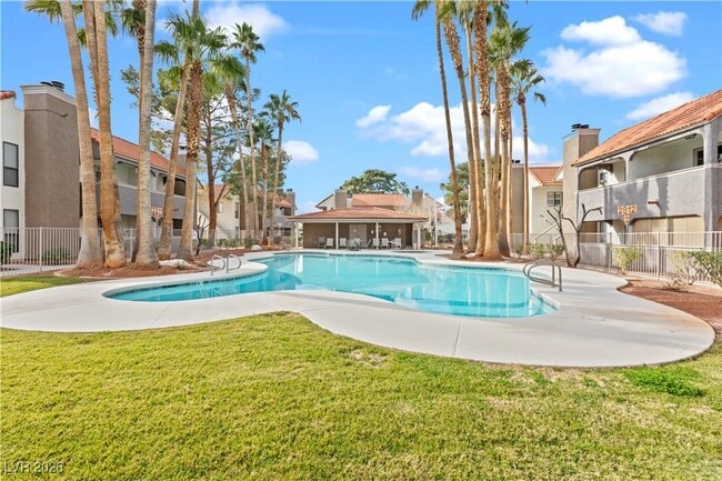 Building Photo - 2912 Bluegill Way Unit C