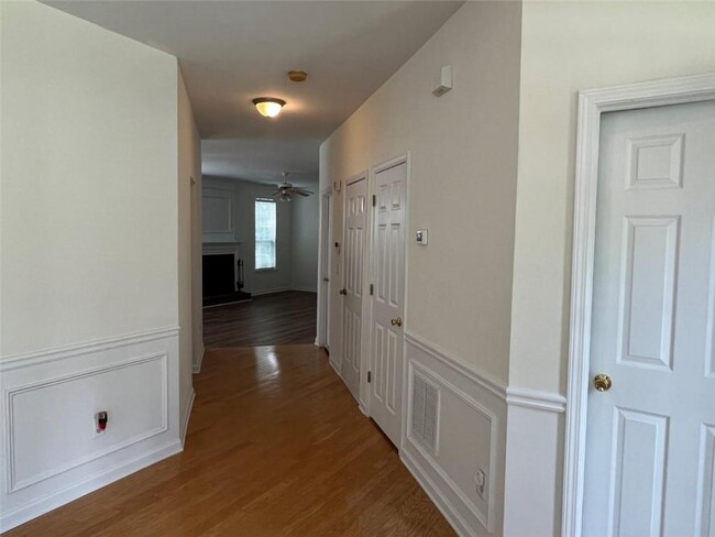 Photo - 421 Holland Springs Dr NW