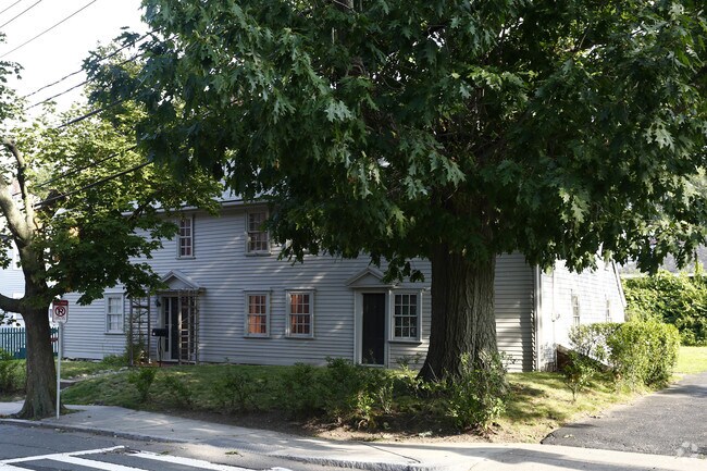 Pierce House Apartments