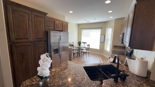 Photo - Sunland Springs Village