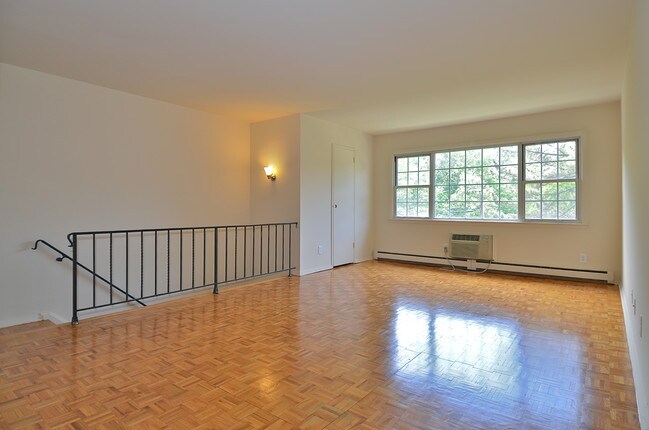 Photo - Vail Gardens