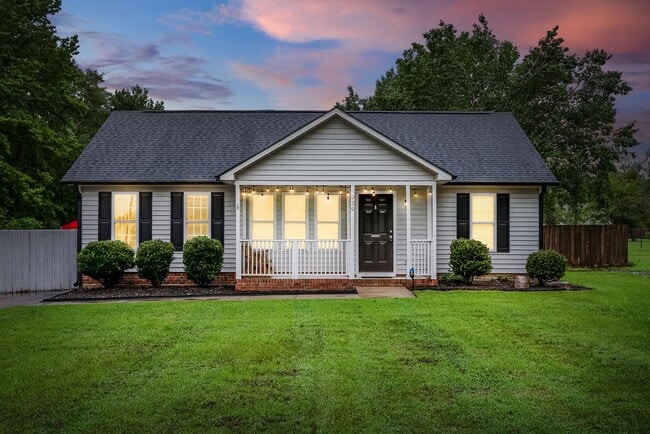 Building Photo - Charming Clayton Home with Huge Fenced Yar...