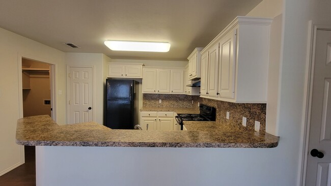 Photo - 6108 79th St Unit B