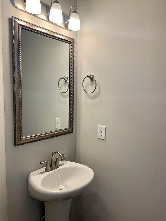 Photo - PRISTINE HOME IN ELGIN'S LIBERTY RIDGE