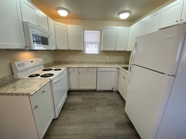 Photo - 5880gr Unit 1