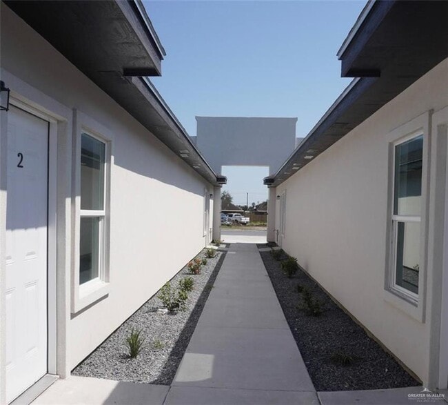 Photo - 9 Sugar Gdn Dr Unit 2