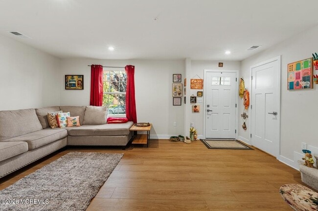 104 Midland Ave