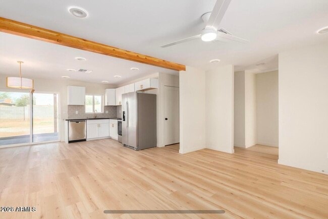 Photo - 902 E Fairmount Ave