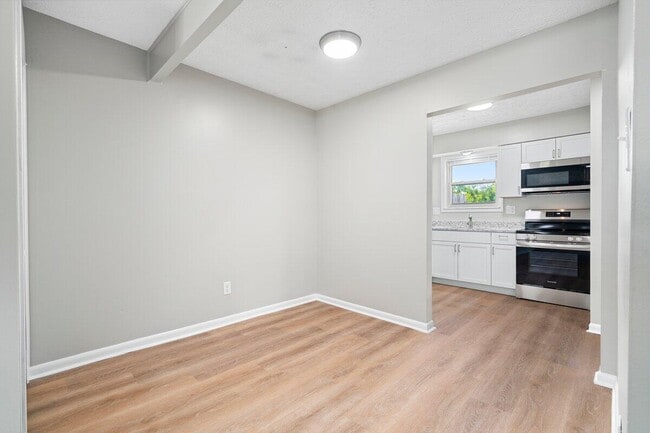 Photo - 3500 Warwick Dr