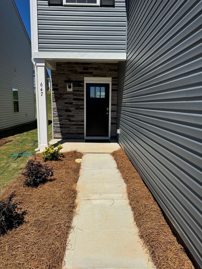 Photo - Brand-New 4 Bedroom Home in The Hamptons at Hickory – Modern Living, Pet Friendly