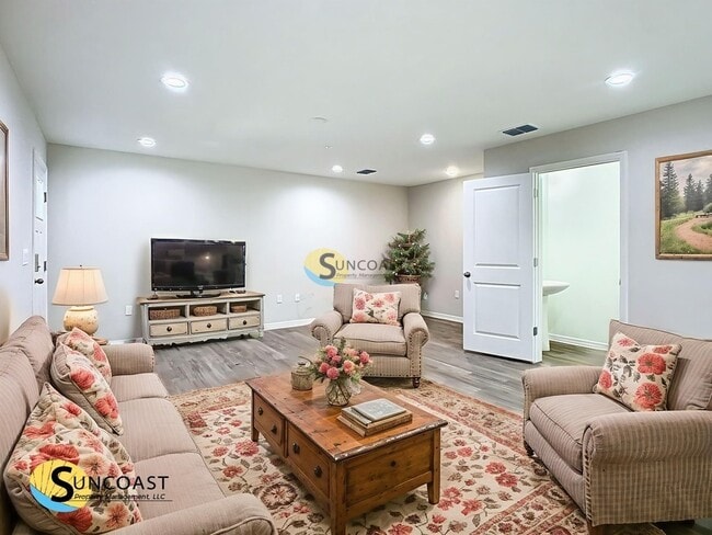 Building Photo - 3821 SW 43rd Ct