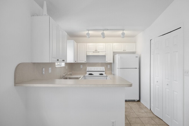 Photo - 1261 SE 28th Ct Unit # 206