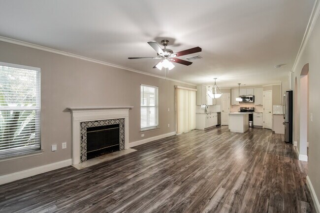 2712 W Cobblestone Forest Cir
