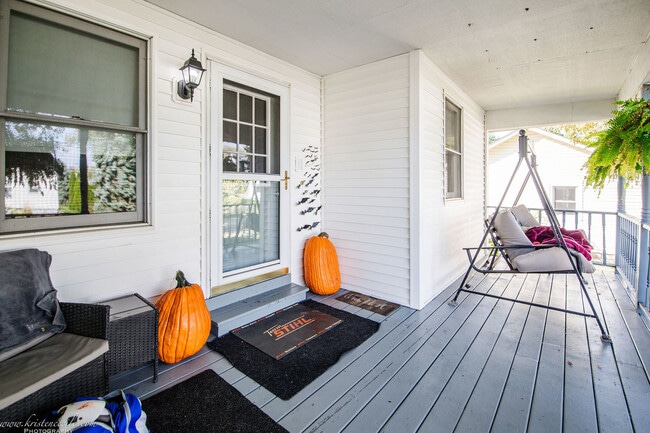 Photo - 332 W North St