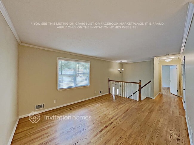 2462 Lakewood Dr NW