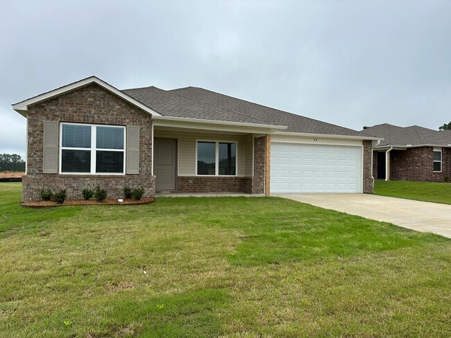 45 Foster Louis Ln
