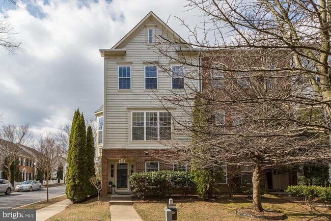 Photo - 441 Leaning Oak St Townhome
