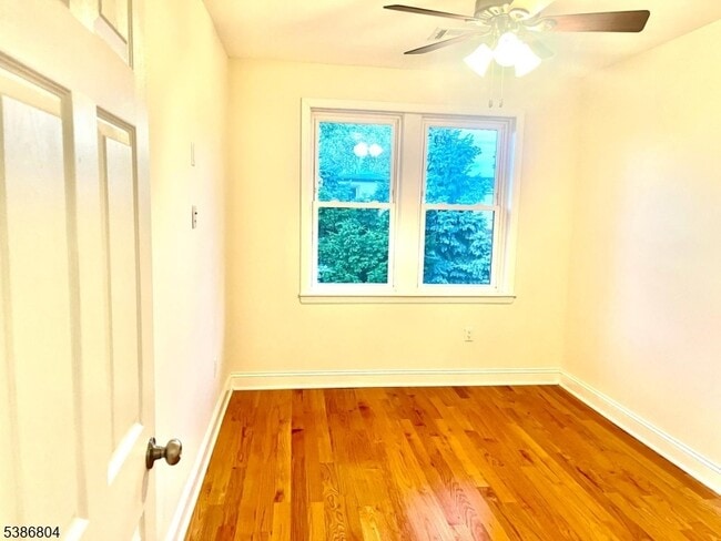 Photo - 10 Morton Pl Unidad 2