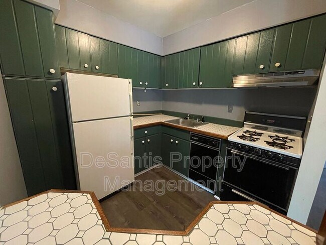 Photo - 601 College Park Dr