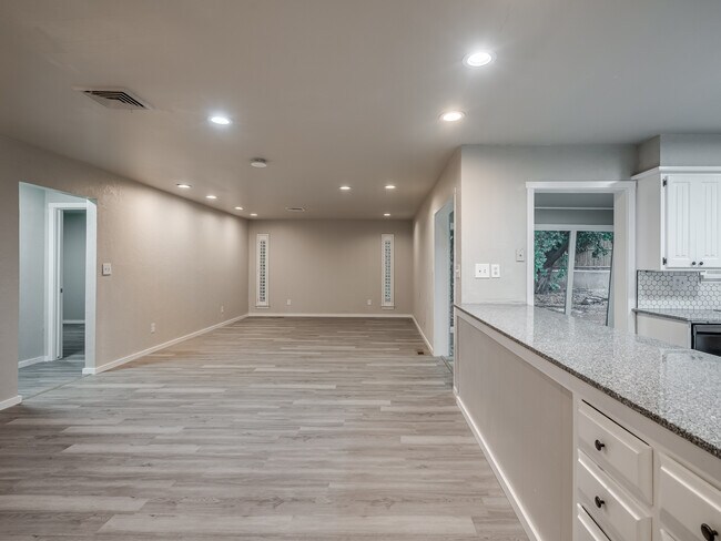 Photo - 12136 Thorn Ridge Rd